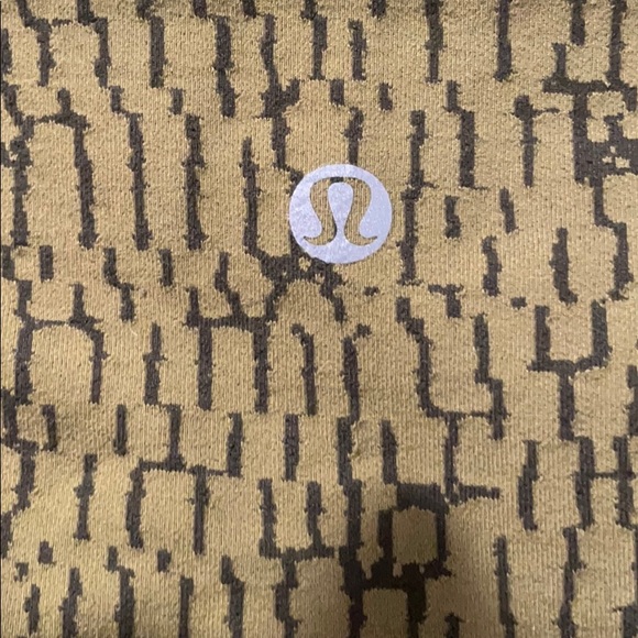 Lululemon RARE Wunder Under Dark Olive 4 EUC - Picture 3 of 6